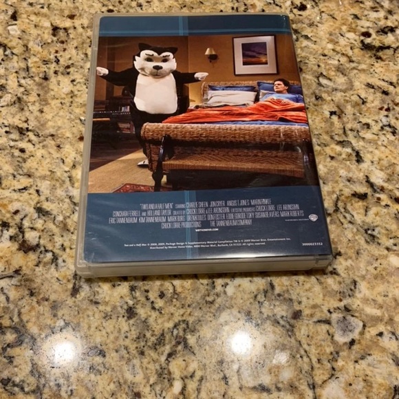 Two and a Half Men The Complete Sixth Season Boxset DVD - Picture 7 of 7